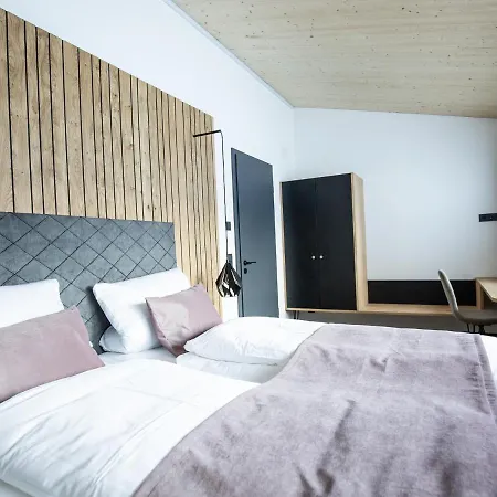 Kracha Alpinlodge ميتلبرغ